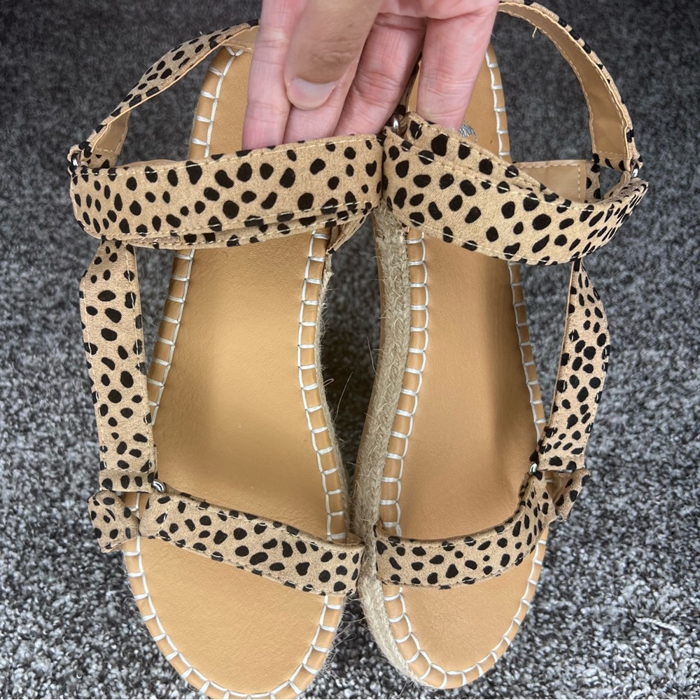 Cheetah Print Ankle Strap Espadrille Sandals US: 11; Gently Used